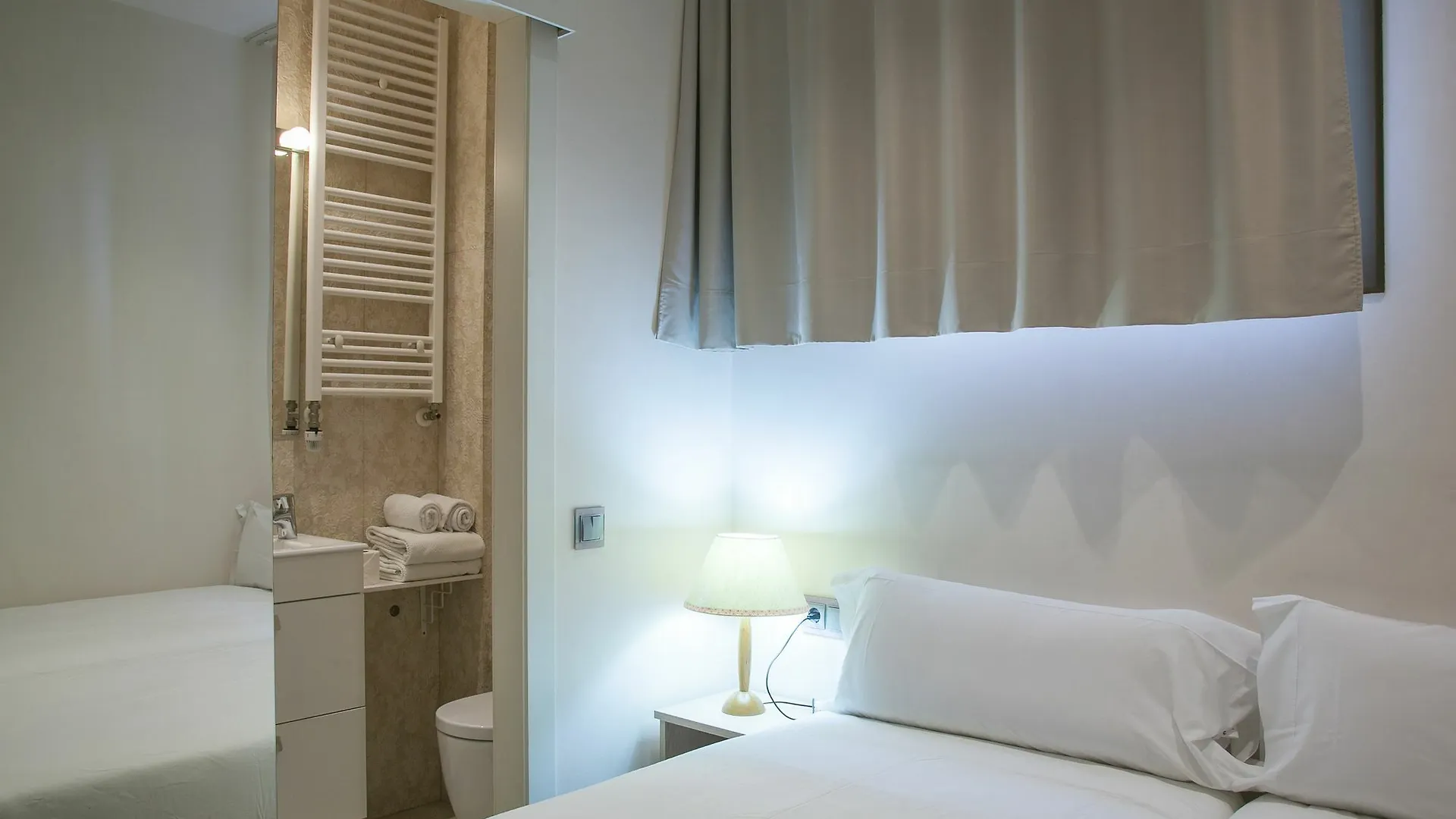 Guest house Hostal Excellence Barcelona